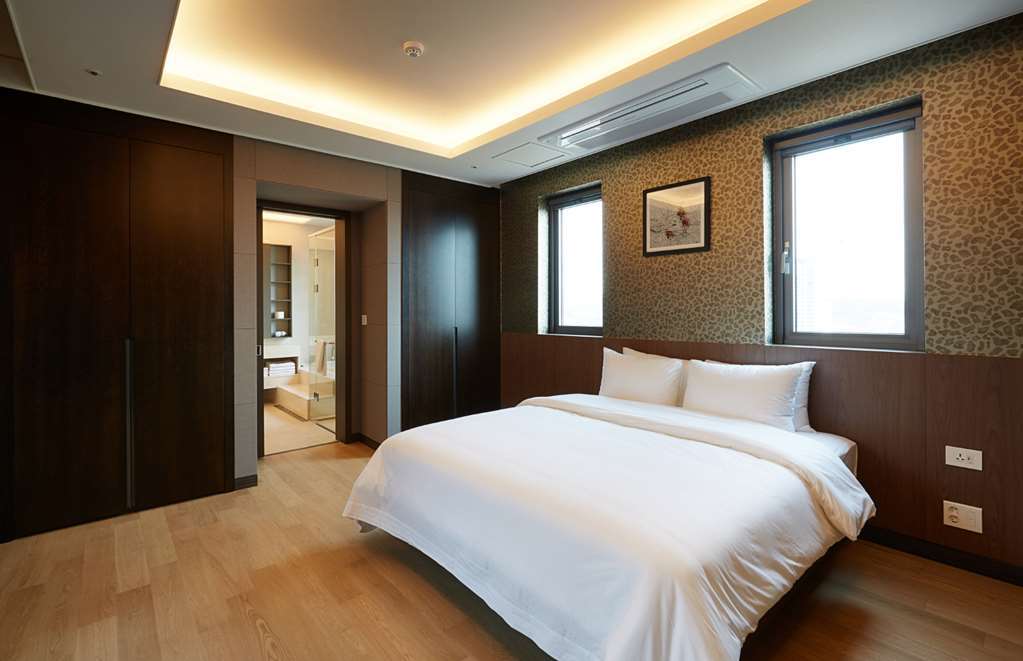 Osong H Hotel Sejong City Cheongju Habitación foto